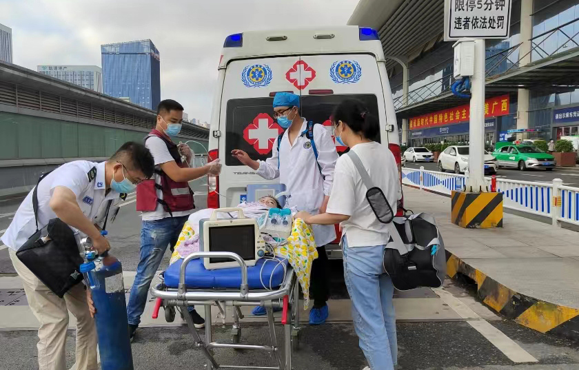 玛多县救护车出租公司